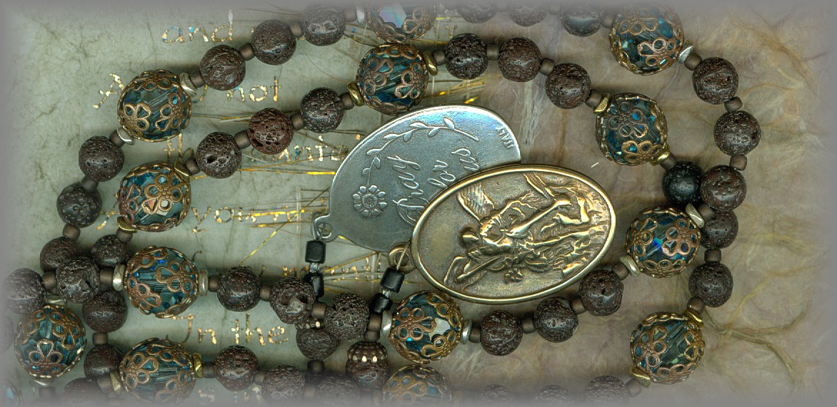 CDSM.51510 'St Michael Chaplet' - (9 sets of 3 beads)