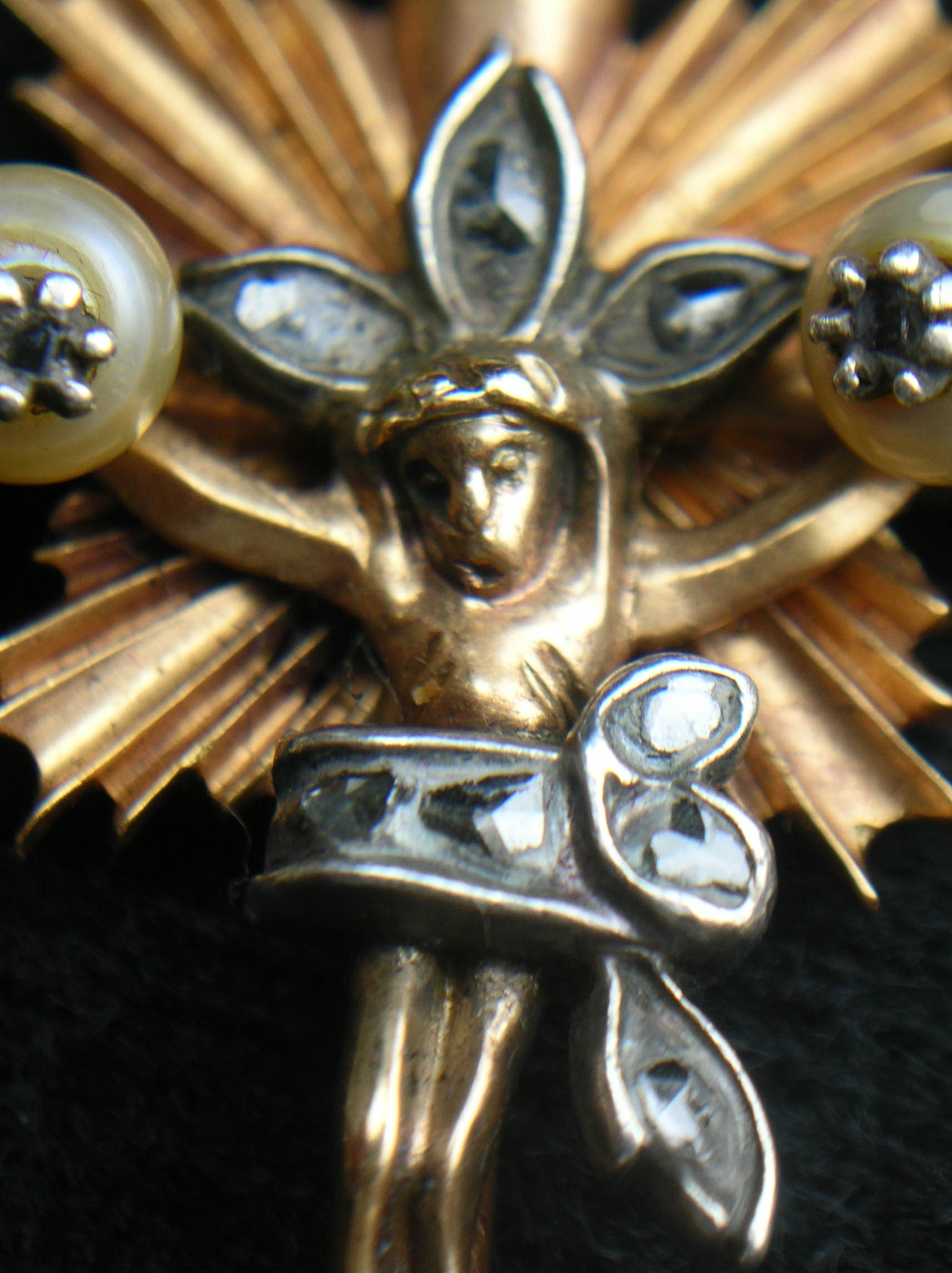 ROSARY CRUCIFIX: Closeup of corpus