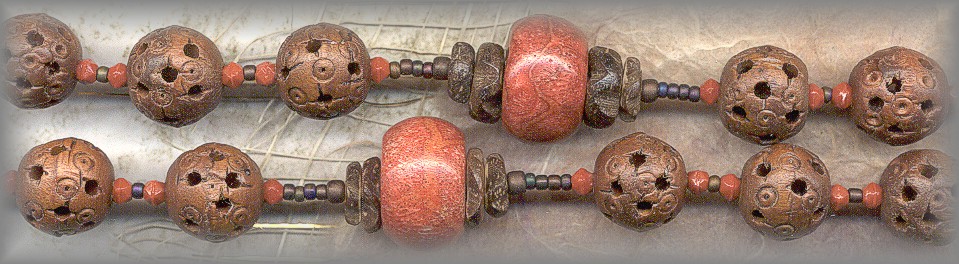 CHAPLET: wood and coral beads
