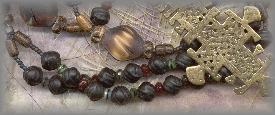 ROSARY: closeup of the 'knot' beads used as aves